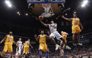 mk体育团队-字母哥再破纪录惊艳联盟，独行侠新星崛起未来可期—NBA双线狂飙正当时